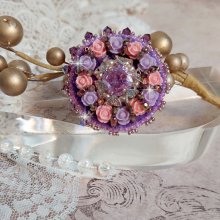 Ice Purple ring embroidered with Swarovski crystals and resin roses